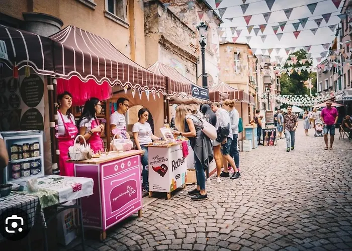 стефани Daire *