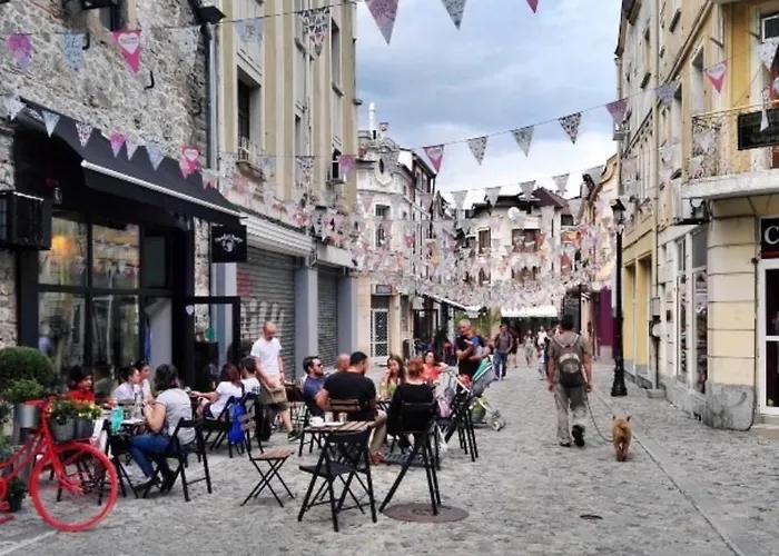 стефани Daire *